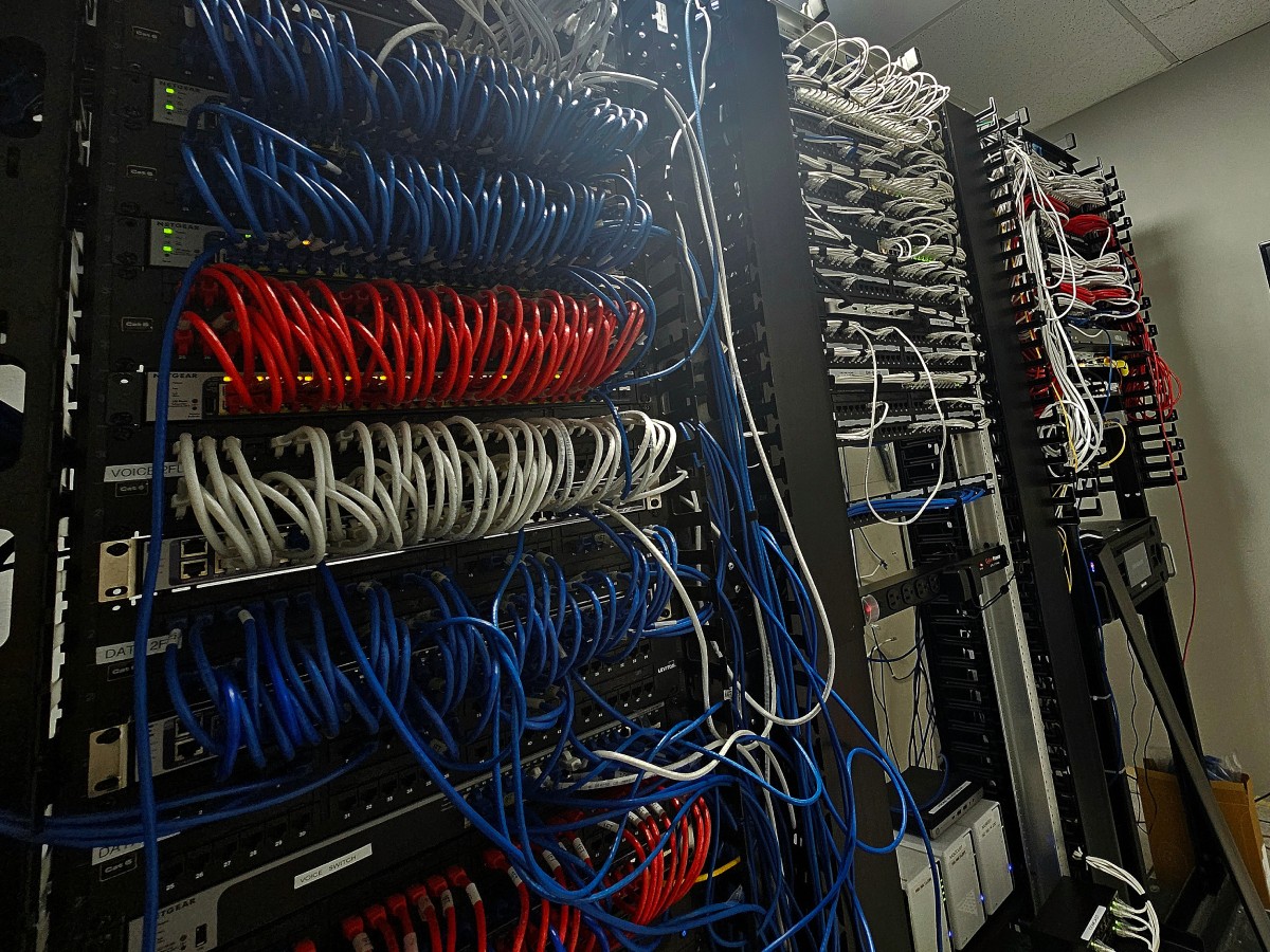 Server rack and infrastructure
